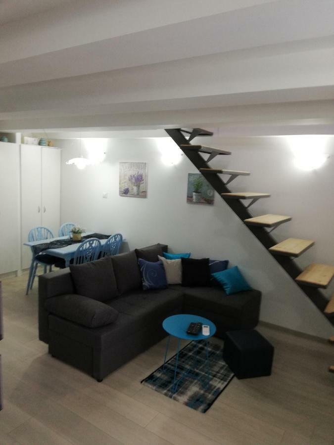 Apartment Vrbenka Vrbnik Eksteriør bilde