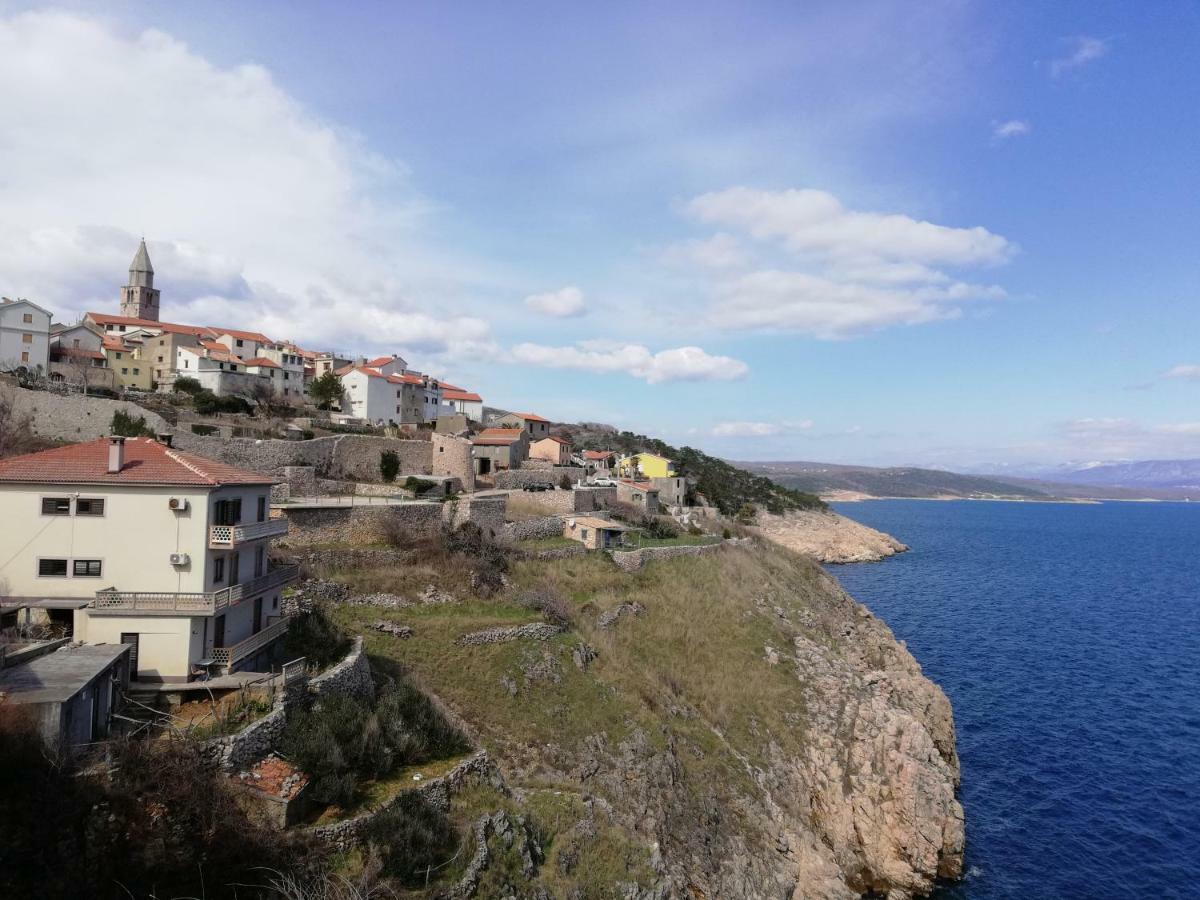 Apartment Vrbenka Vrbnik Eksteriør bilde
